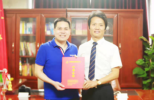 热烈欢迎甘肃谢总成功加盟超G金服民资服务中心