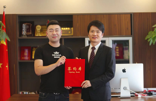 热烈欢迎河北张总成功加盟超G金服民资服务