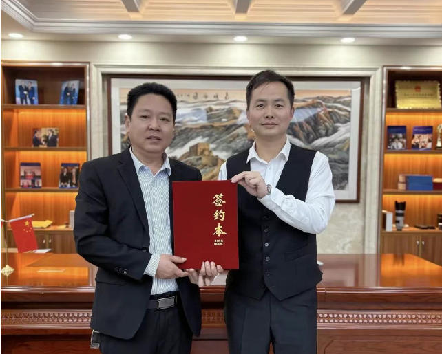 热烈欢迎李总加盟