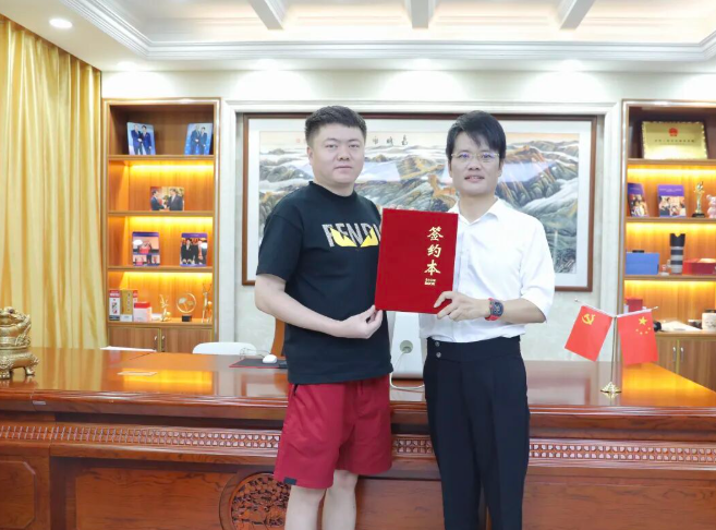 热烈欢迎杜总加盟