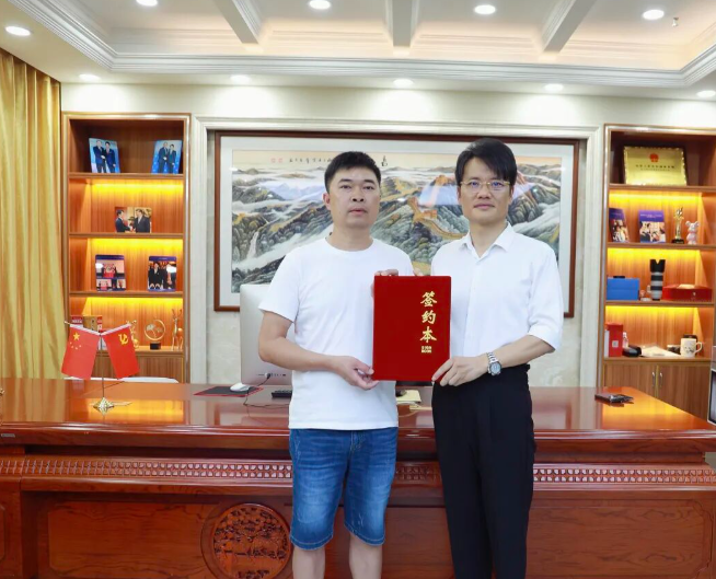 热烈欢迎罗总加盟
