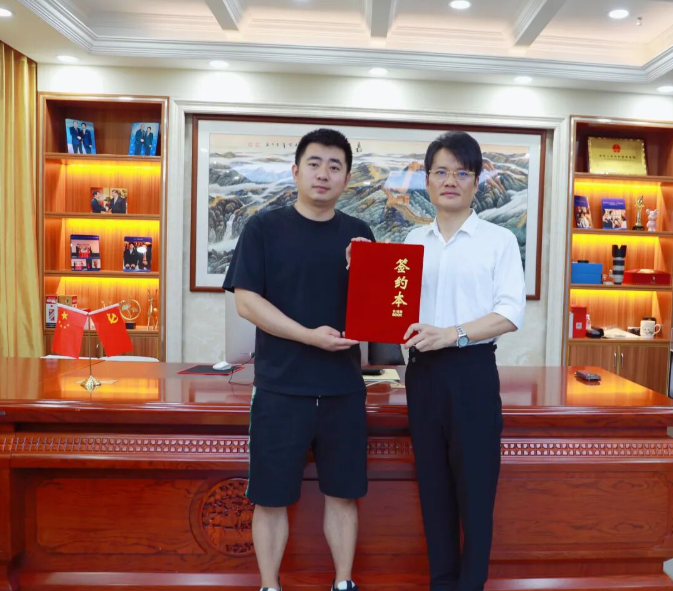 热烈欢迎刘总加盟