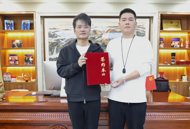 热烈欢迎李总加盟